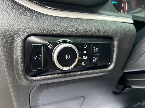 Used 2024 Ford Explorer XLT w/ Equipment Group 202A AWD/4WD image 23