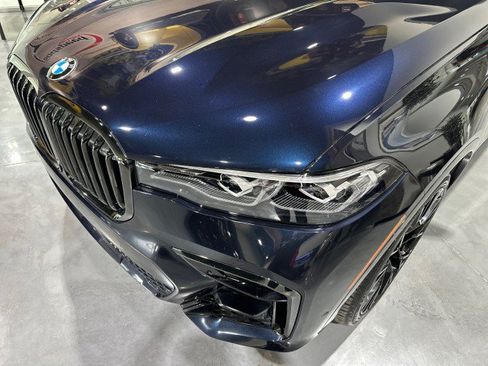 Used 2021 BMW X7 xDrive40i w/ M Sport Package AWD/4WD image 16