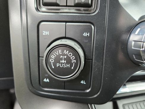 New 2025 Ford F150 Lariat w/ Equipment Group 501A Mid image 9