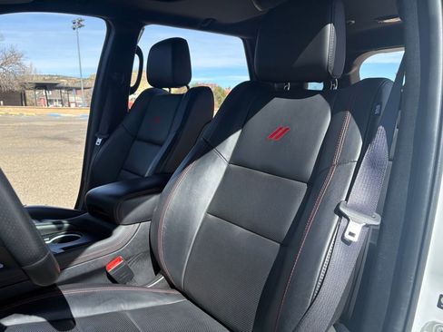 Used 2023 Dodge Durango GT image 9