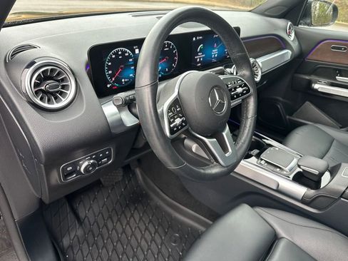 Certified 2022 Mercedes-Benz GLB 250 4MATIC image 19