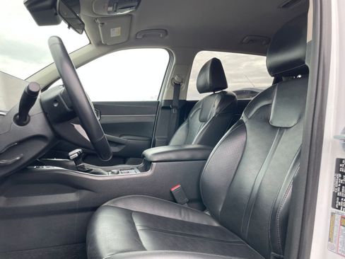 Used 2024 Kia Sorento S image 29