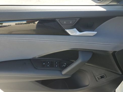 Certified 2026 Volkswagen Tiguan SE FWD image 25