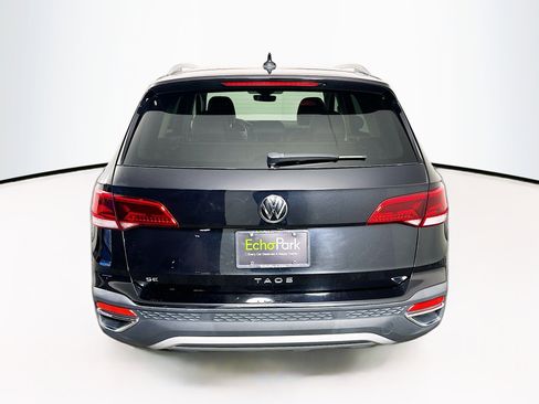 Used 2024 Volkswagen Taos SE image 7