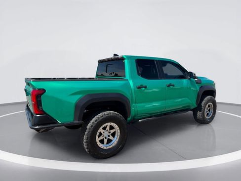 Used 2024 Toyota Tacoma TRD Off-Road w/ TRD Off Road Upgrade Package AWD/4WD image 5