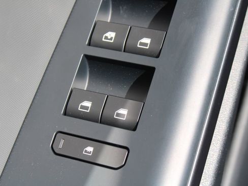 New 2025 Kia K4 LXS image 19