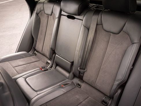 Used 2018 Audi SQ5 Premium Plus w/ Navigation Package image 27