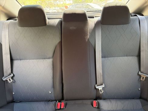 Used 2025 Nissan Versa SV image 34