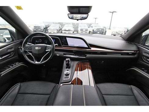 Used 2023 Cadillac Escalade Premium Luxury AWD/4WD image 9