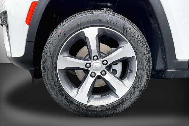 New 2026 Jeep Grand Cherokee Limited AWD/4WD image 13