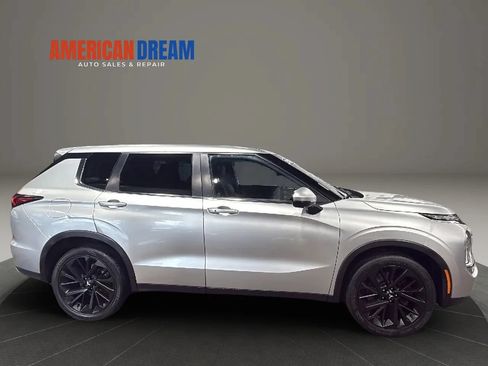 Used 2022 Mitsubishi Outlander SE AWD/4WD image 5