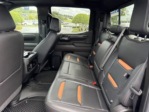 Used 2025 GMC Sierra 1500 AT4 w/ Technology Package AWD/4WD image 10