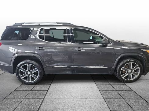 Used 2018 GMC Acadia Denali w/ Technology Package image 4