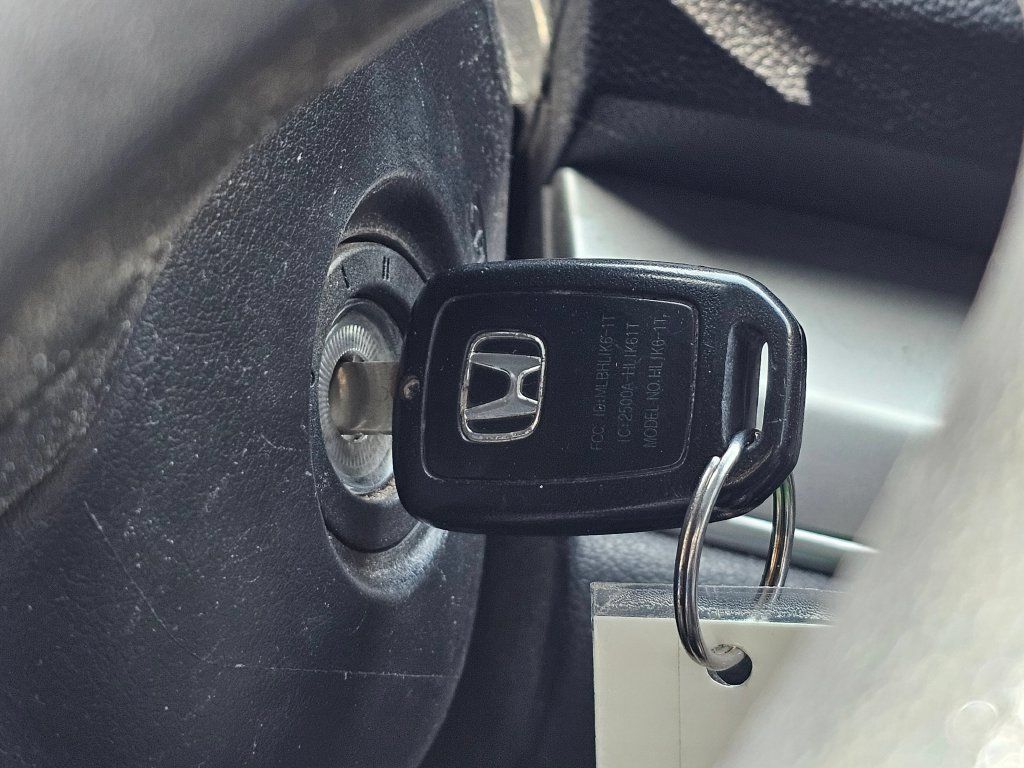 Used 2015 Honda CR-V LX image 31