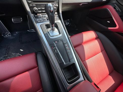 Certified 2022 Porsche 718 Cayman S RWD image 30