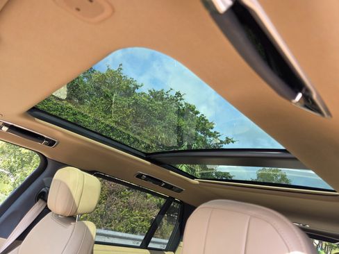 Certified 2024 Land Rover Range Rover Long Wheelbase SE image 13