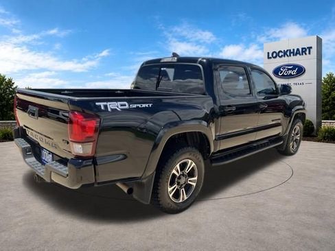 Used 2019 Toyota Tacoma TRD Sport RWD image 7