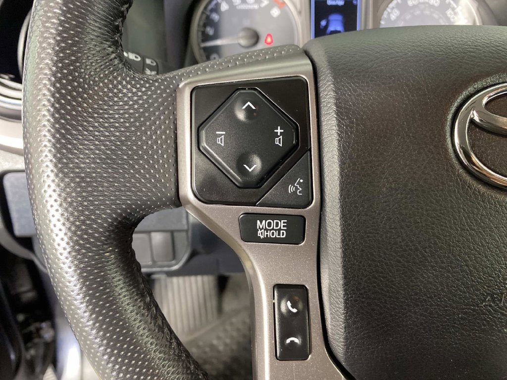 Used 2022 Toyota Tacoma SR5 AWD/4WD image 14