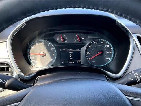 Used 2018 Chevrolet Equinox LT FWD image 13