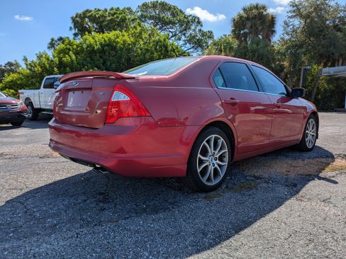 Used 2010 Ford Fusion SE FWD image 4