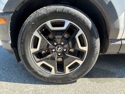 Used 2022 Ford Bronco Sport Outer Banks w/ Tech Package image 10