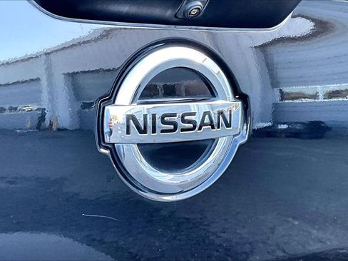 Used 2017 Nissan Titan PRO-4X w/ Pro-4x Convenience Package image 30