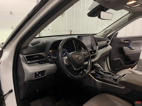 Used 2020 Toyota Highlander Limited image 39