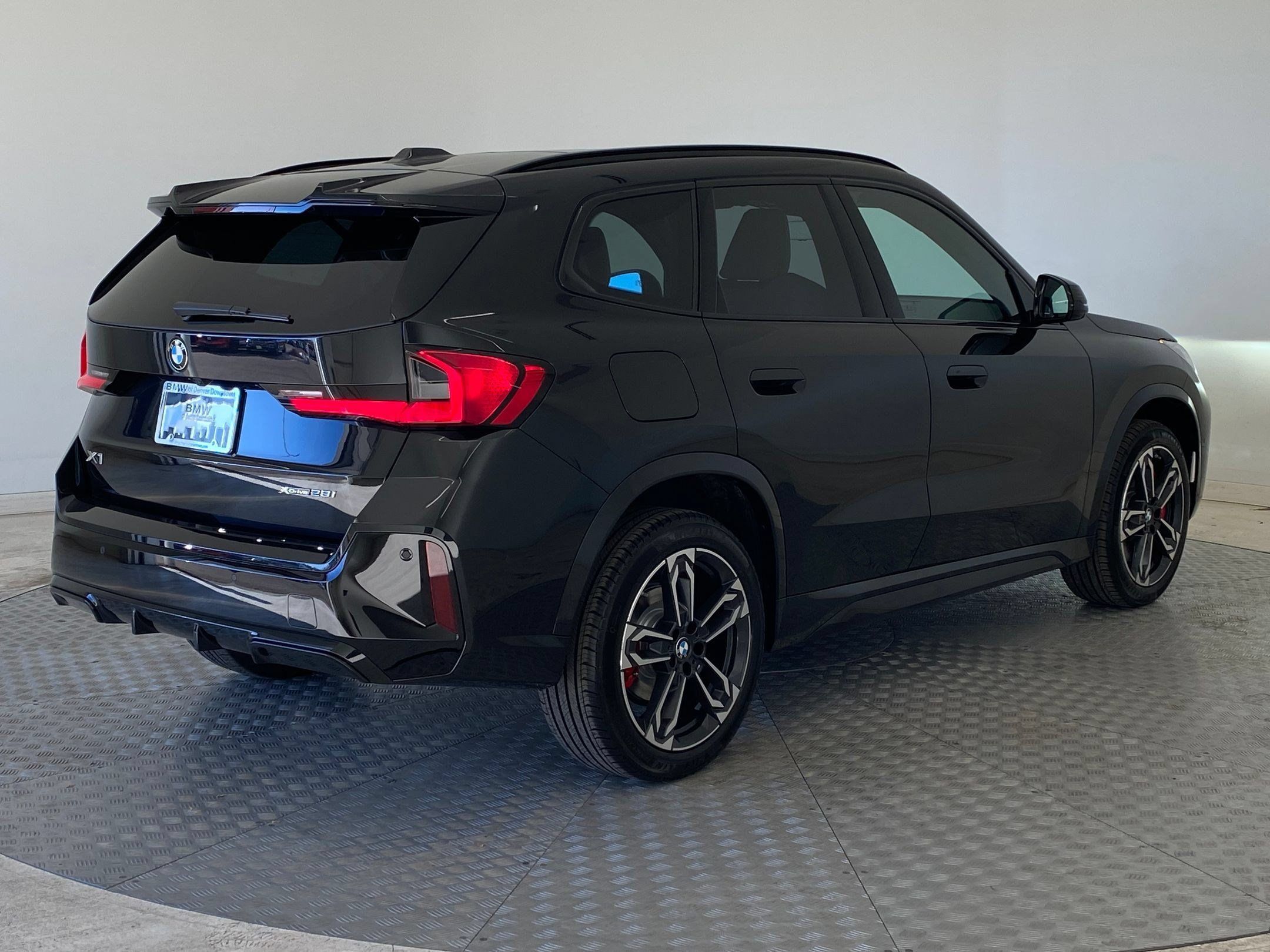 Used 2026 BMW X1 xDrive28i w/ Technology Package AWD/4WD image 9