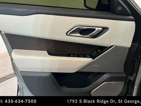 Used 2020 Land Rover Range Rover Velar R-Dynamic S image 14