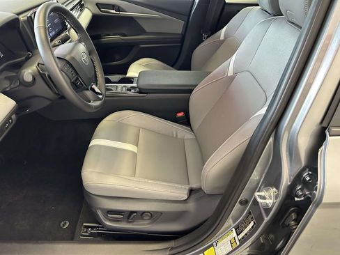 Certified 2026 Toyota Camry SE w/ Convenience Package FWD image 15