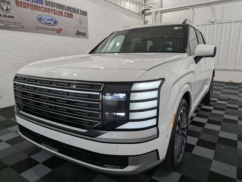 Used 2026 Hyundai Palisade Calligraphy image 3