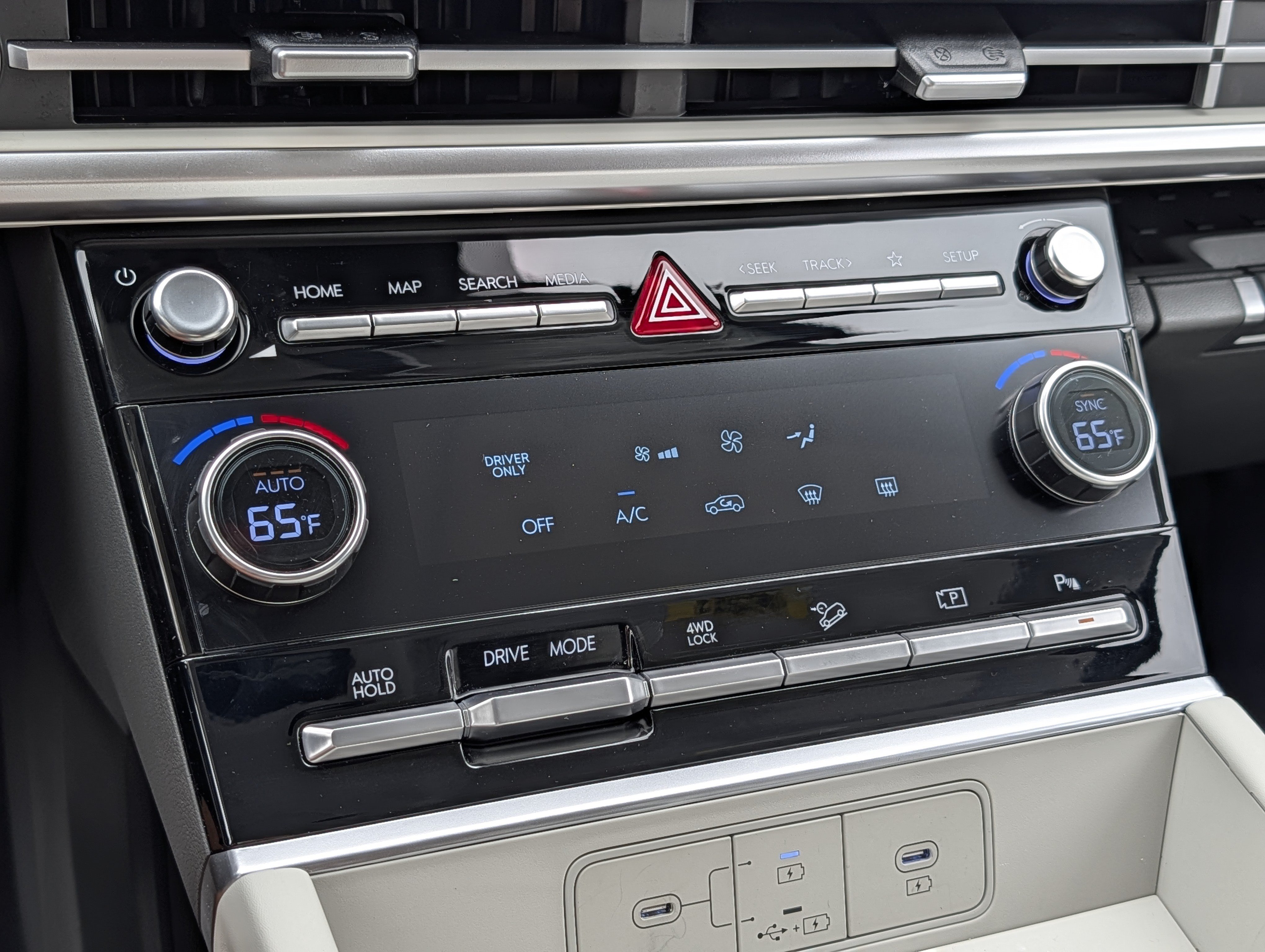 Certified 2026 Hyundai Santa Fe SE AWD/4WD image 30