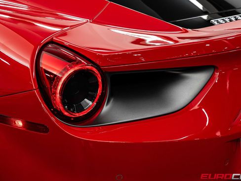 Used 2017 Ferrari 488 GTB RWD image 24