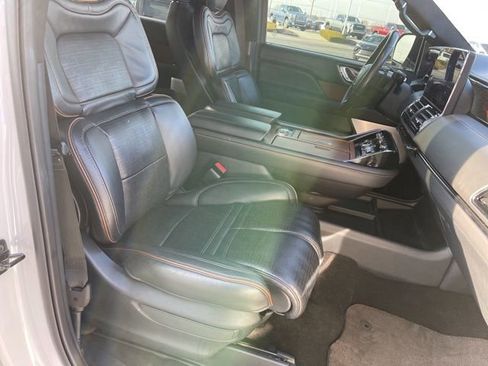 Used 2024 Lincoln Navigator Black Label image 21