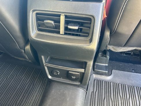 Used 2022 Ford Edge SEL w/ Convenience Package image 29