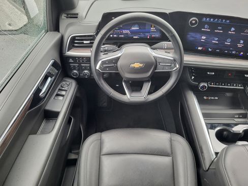 Used 2025 Chevrolet Tahoe LT AWD/4WD image 14