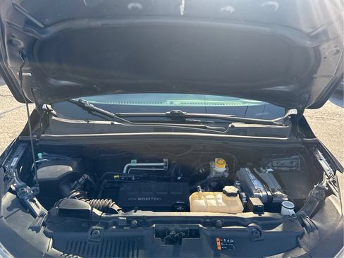 Used 2018 Chevrolet Trax LS FWD image 11