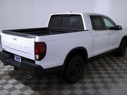 Used 2025 Honda Ridgeline RTL+ image 7