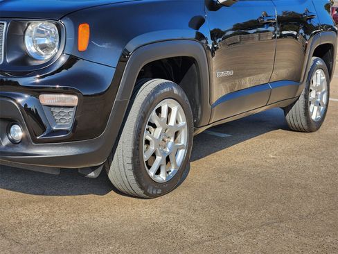 Used 2022 Jeep Renegade Latitude w/ Sun/Sound Group image 12