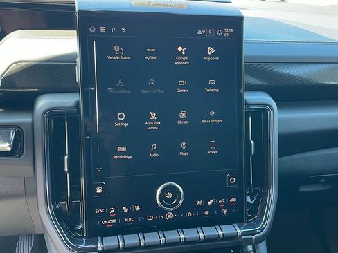 New 2026 GMC Yukon XL AT4 AWD/4WD image 18