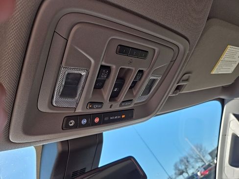 Used 2019 Chevrolet Silverado 1500 LTZ w/ LTZ Premium Package image 32