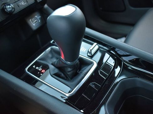 New 2026 Jeep Compass Latitude AWD/4WD image 17