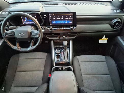 Used 2023 Chevrolet Colorado Trail Boss w/ LPO, Dark Essentials Package AWD/4WD image 17