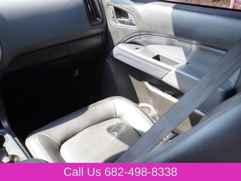 Used 2022 Chevrolet Colorado Z71 AWD/4WD image 16