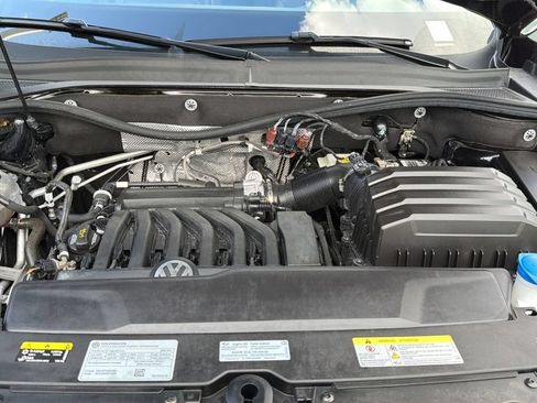 Used 2023 Volkswagen Atlas Cross Sport SE w/ Panoramic Sunroof Package FWD image 36