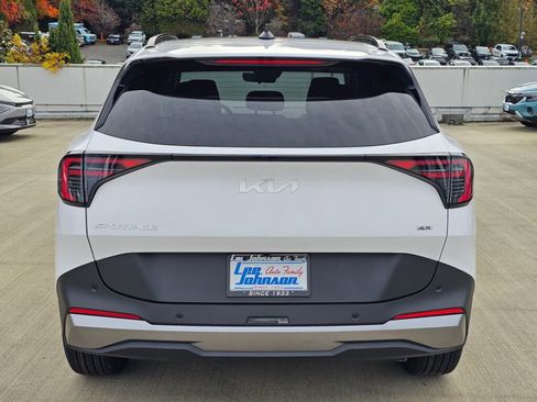 New 2026 Kia Sportage EX w/ EX Panorama Roof Package image 6