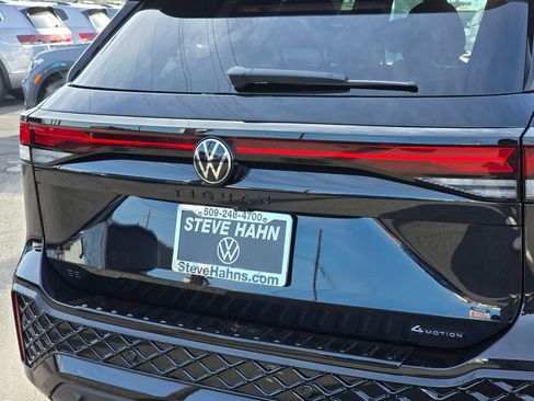 New 2026 Volkswagen Tiguan SE R-Line image 13