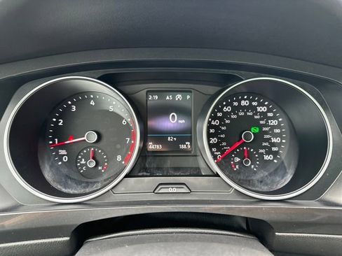 Used 2018 Volkswagen Tiguan SEL AWD/4WD image 21