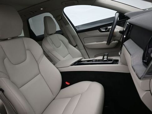 Used 2023 Volvo XC60 B5 Plus w/ Climate Package image 35