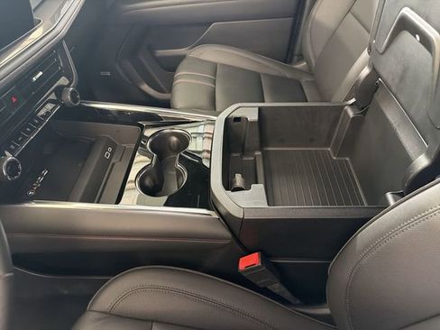 Certified 2025 Chevrolet Tahoe RST w/ RST Capability Package AWD/4WD image 28